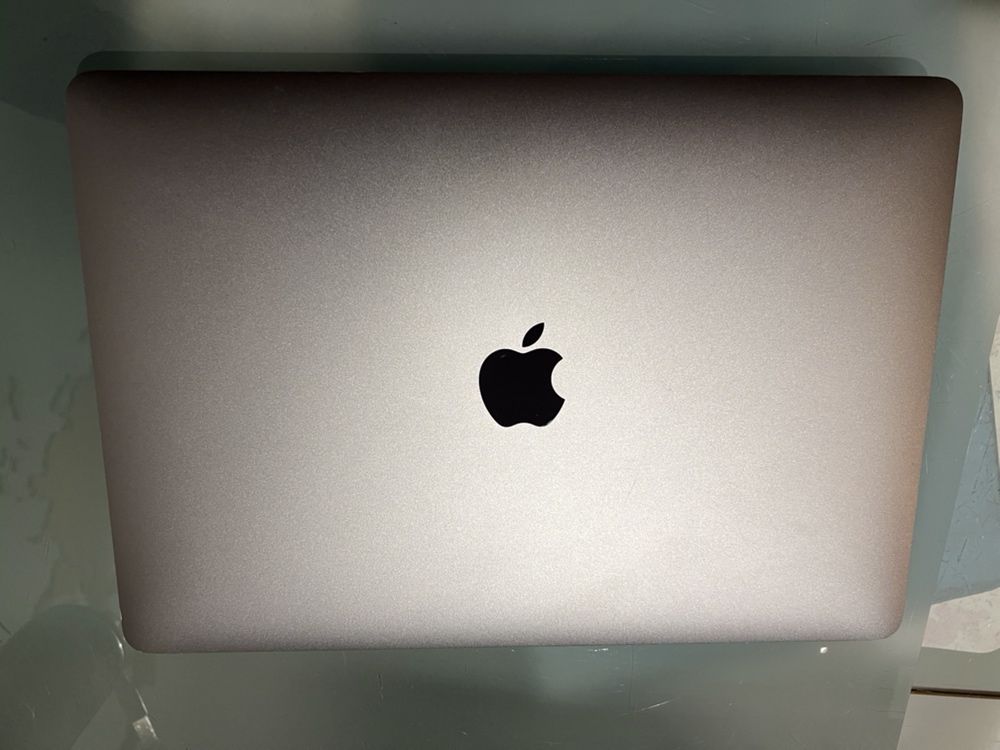 Macbook Pro 13 2016 touchbar 4x i5 2.9 8gb ram 256 gb SSD