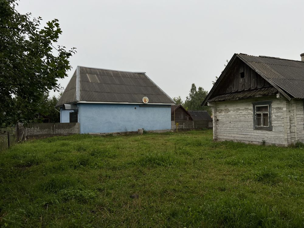 Магазин-кафе та земельні ділянка