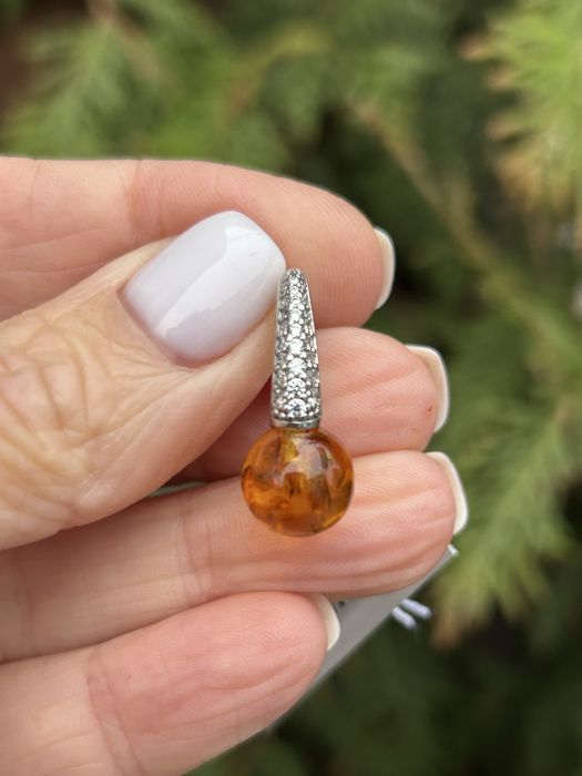 Шиканий срібний набір з натуральним бурштином