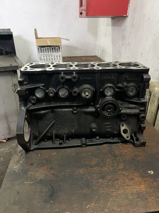 Блок двигуна ACV Transporter T4 2.5 дизель 75 кВт