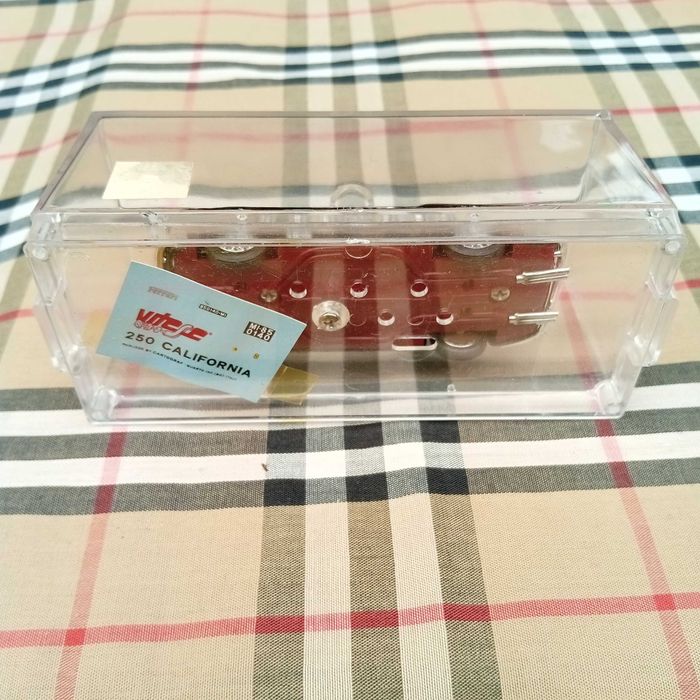 1/43 Ferrari 250 GT Califórnia Spyder 1960 - Vitesse