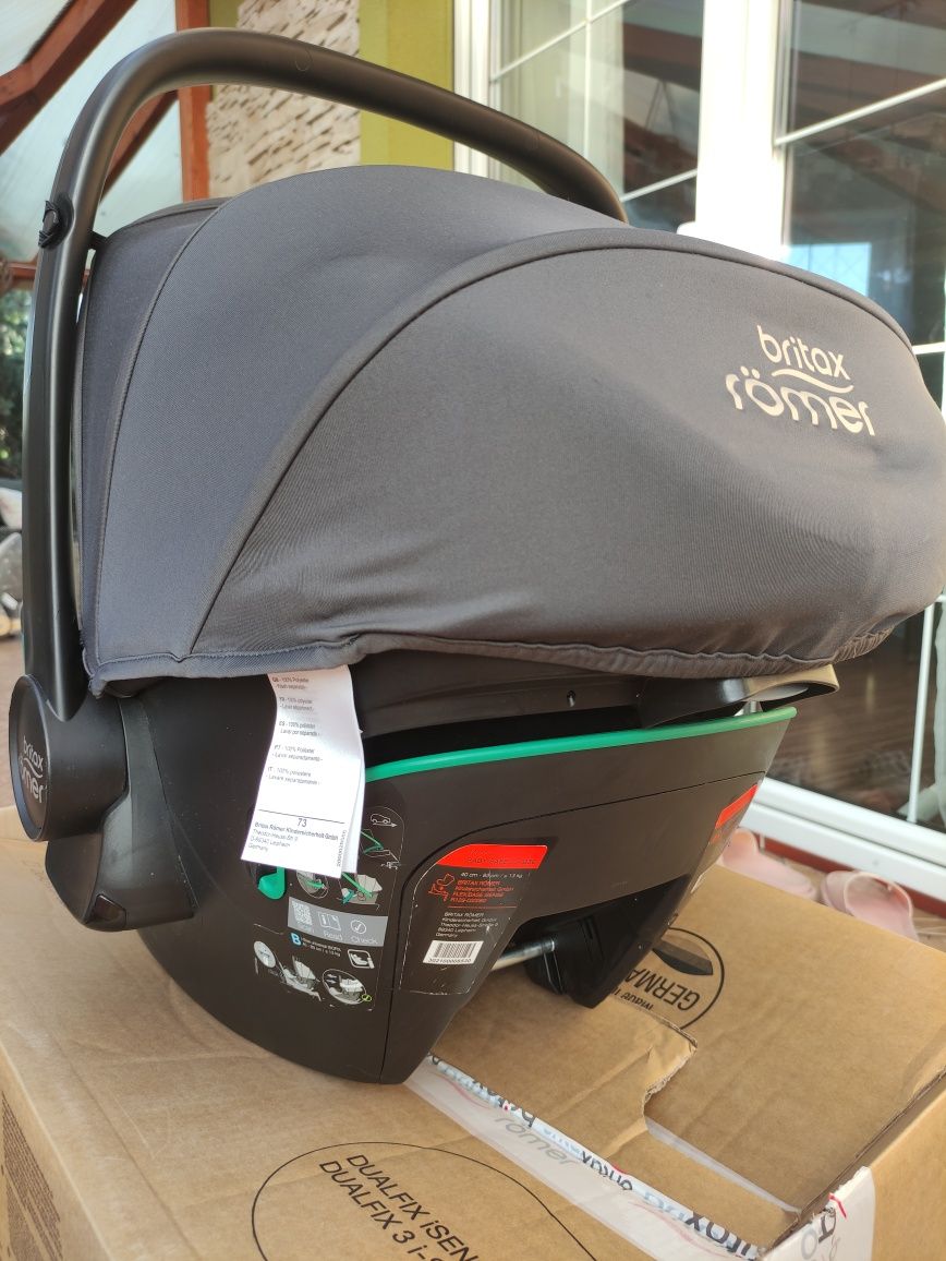 Fotelik, nosidełko Britax Romer Baby Safe isense < 13 kg