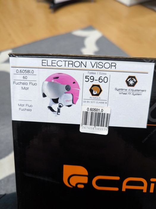 Nowy kask narciarski snowbordowy z przyłbicą,szybą.Firmowy Cairn 59-60