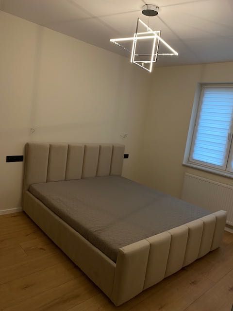 Łóżko tapicerowane Ramona z pojemnikiem + stelaż pod materac  160x200
