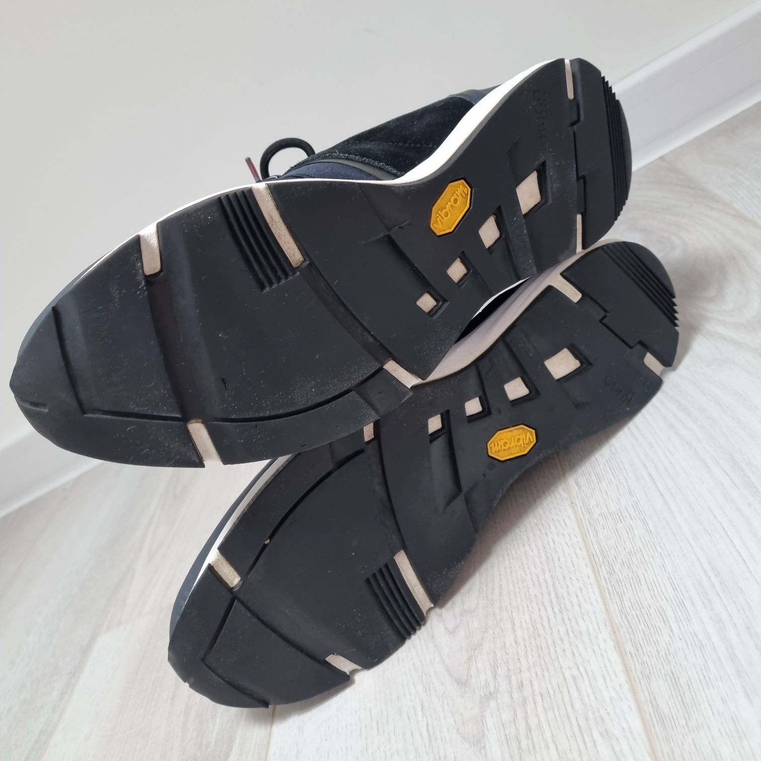 Hugo Boss Red Label Oryginalne męskie buty sneakersy Vibram roz. 43