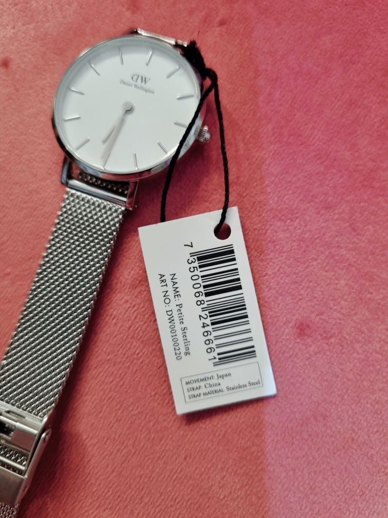 Daniel Wellington Petite Sterling 28mm