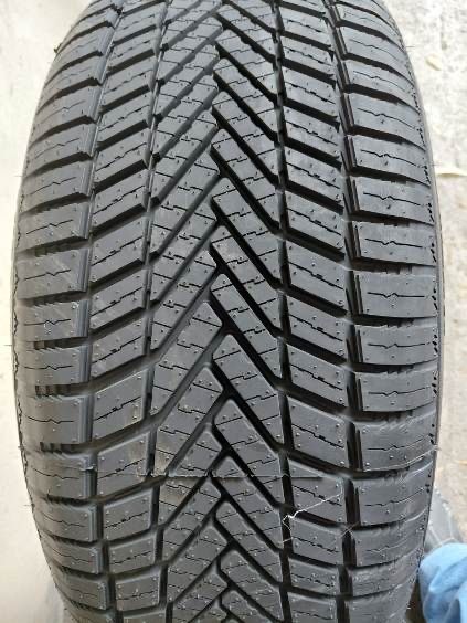 Nowe opony 205/55r16 wielosezonowe