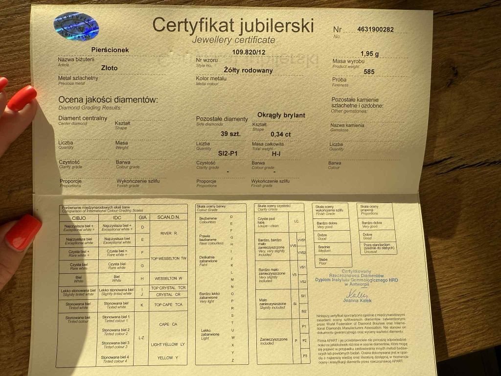 Złoty pierścionek z diamentem Apart r. 12