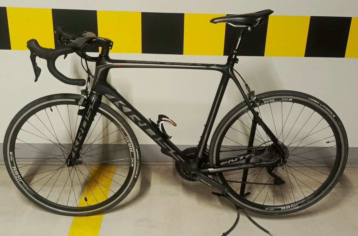Kross Vento 9.0 karbon,Ultegra, Dt Swiss, zintegrowany kokpit Progress