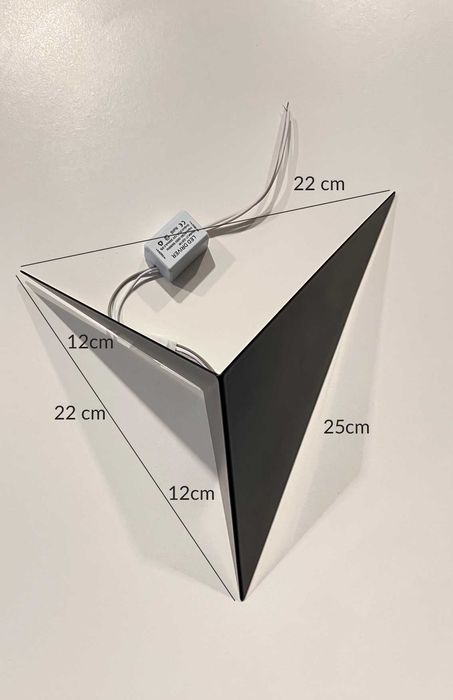 Kinkiet ścienny, czarny-jaskółka. Ptak. LED