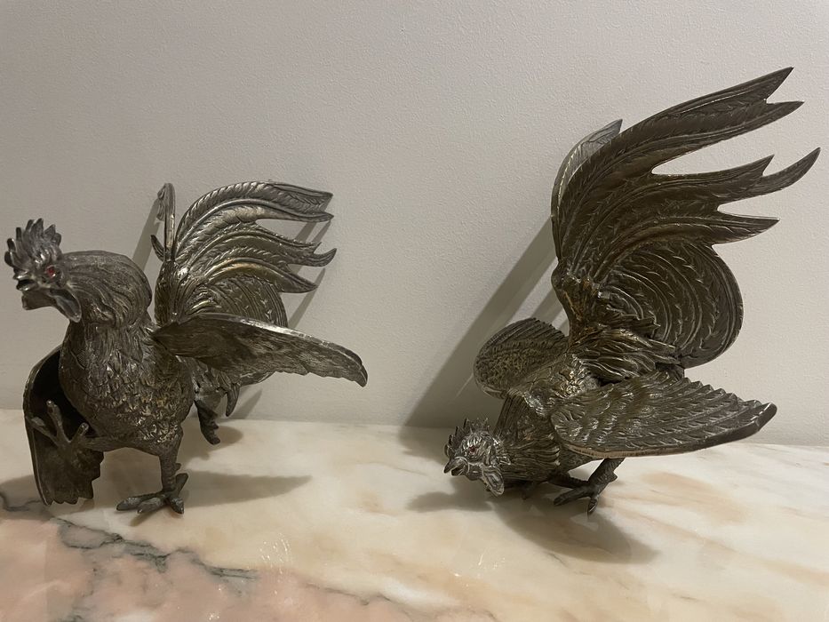 Galos decorativos em prata 2kgs cada