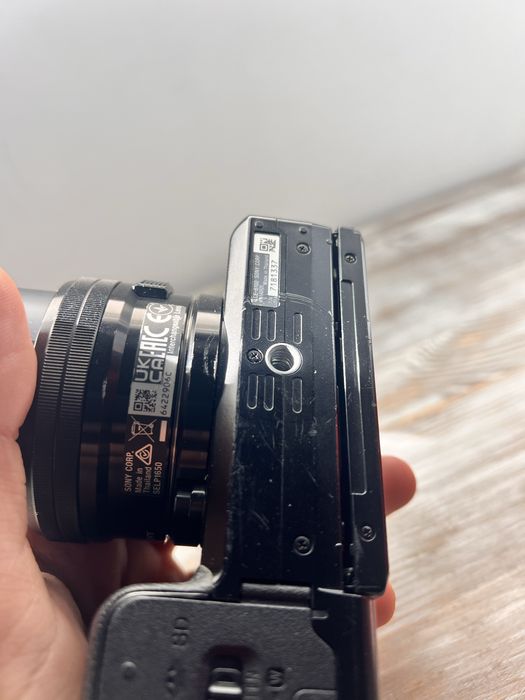 Sony A6100 E PZ 16-50mm F3.5-5.6 OSS