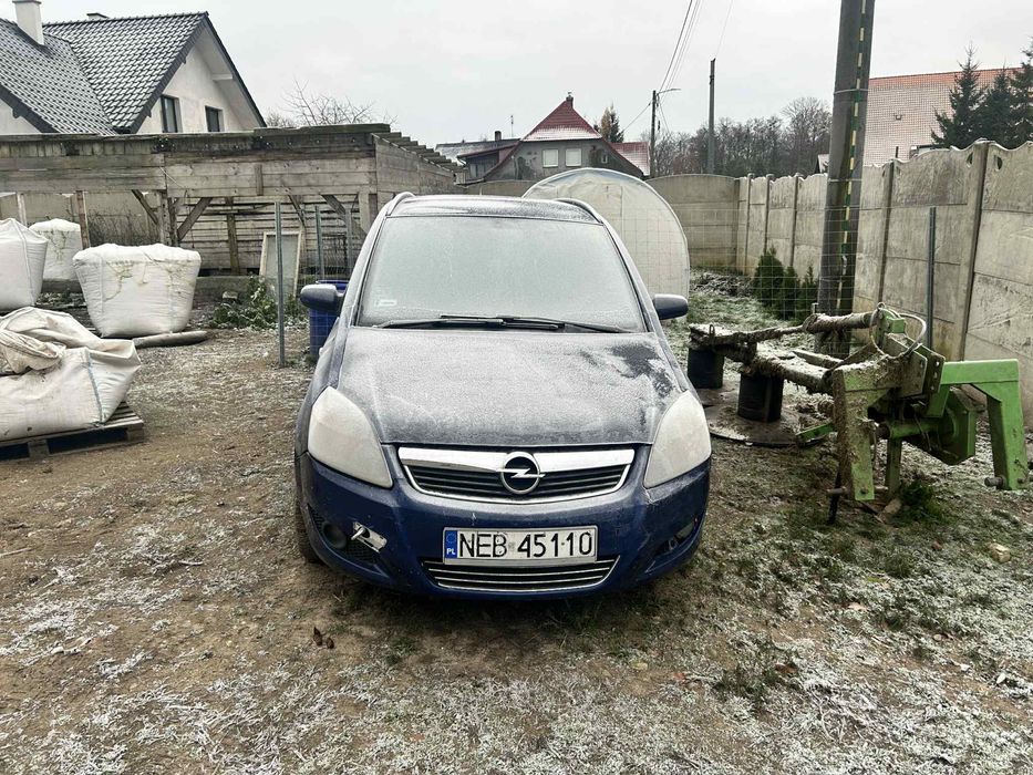 Sprzedam Opel Zafira B – 2008 r. – uszkodzony silnik 1.7 CDTI