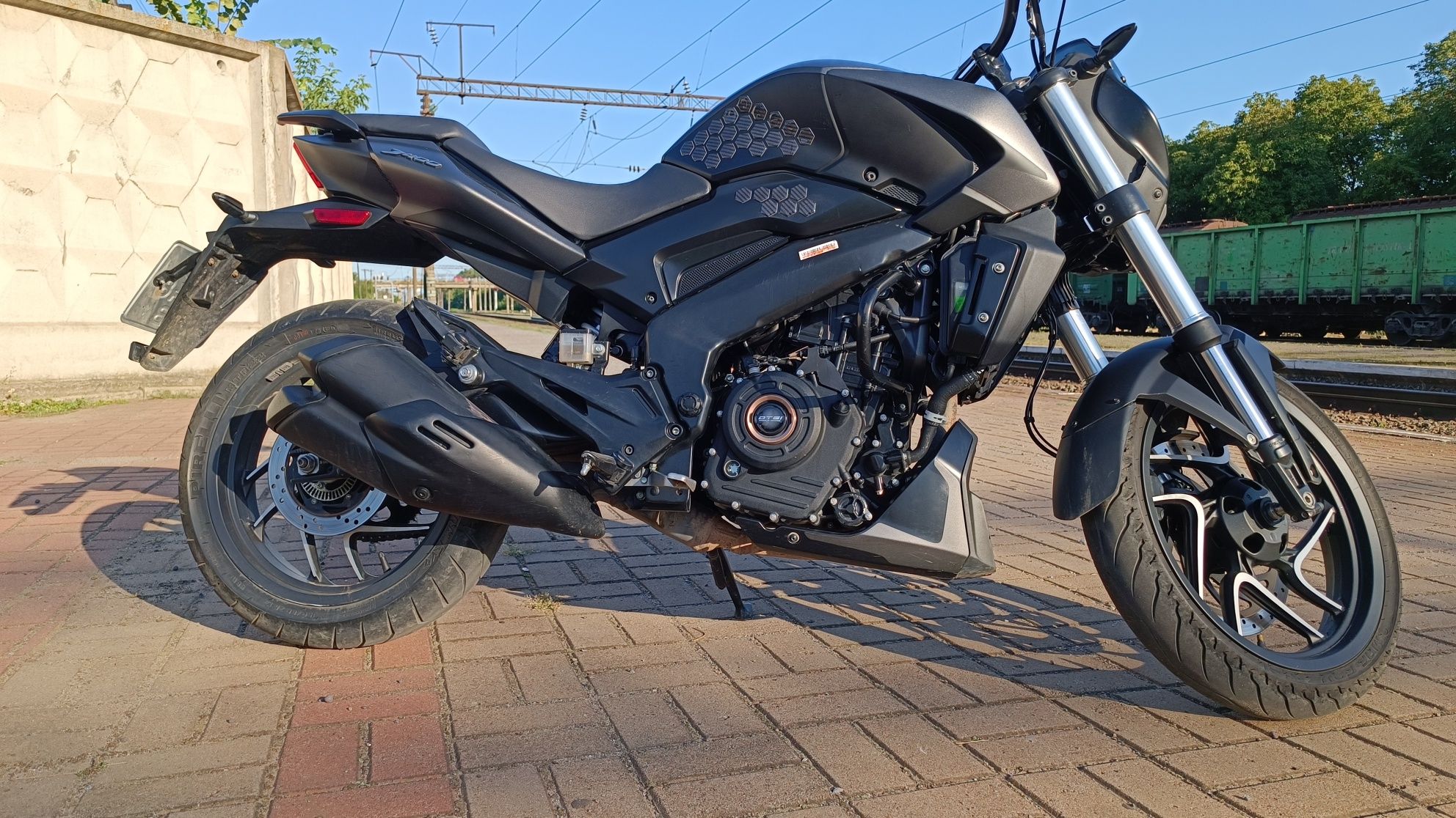 Bajaj Dominar 400UG