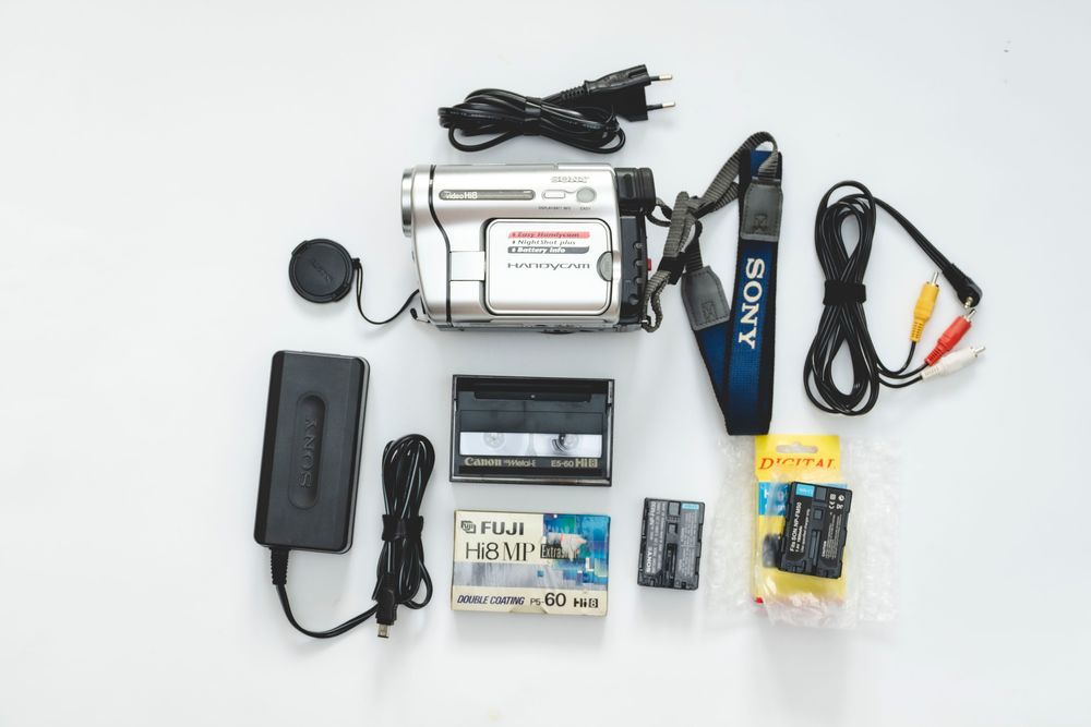 Kamera analogowa SONY TRV-238E Hi8 jak VHS NOWA bateria i kaseta SUPER