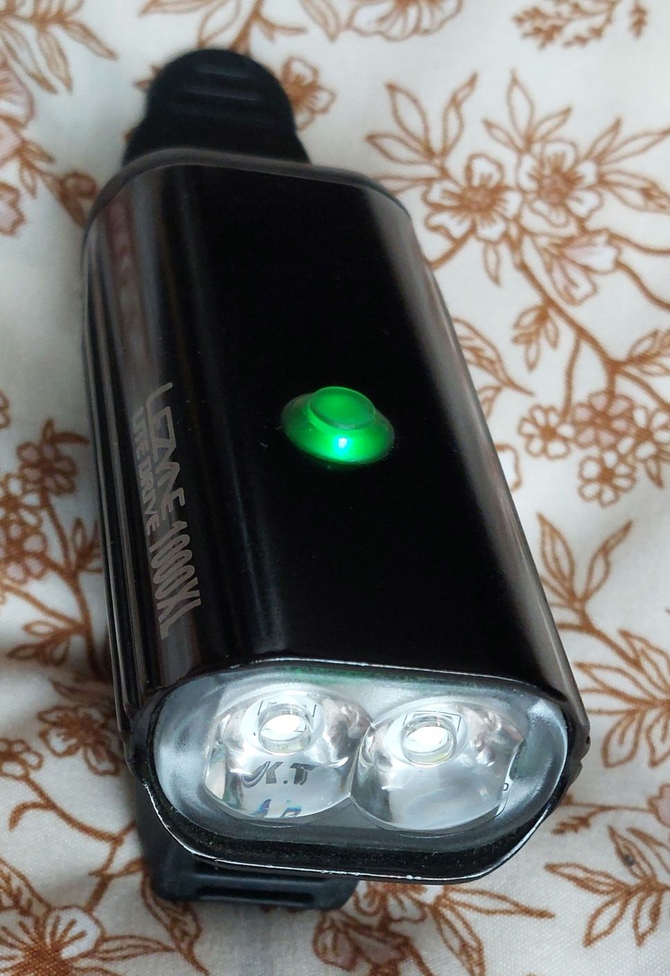 Lampka rowerowa Lezyne lite drive 1000XL +Direct X-LOCK +Remote switch