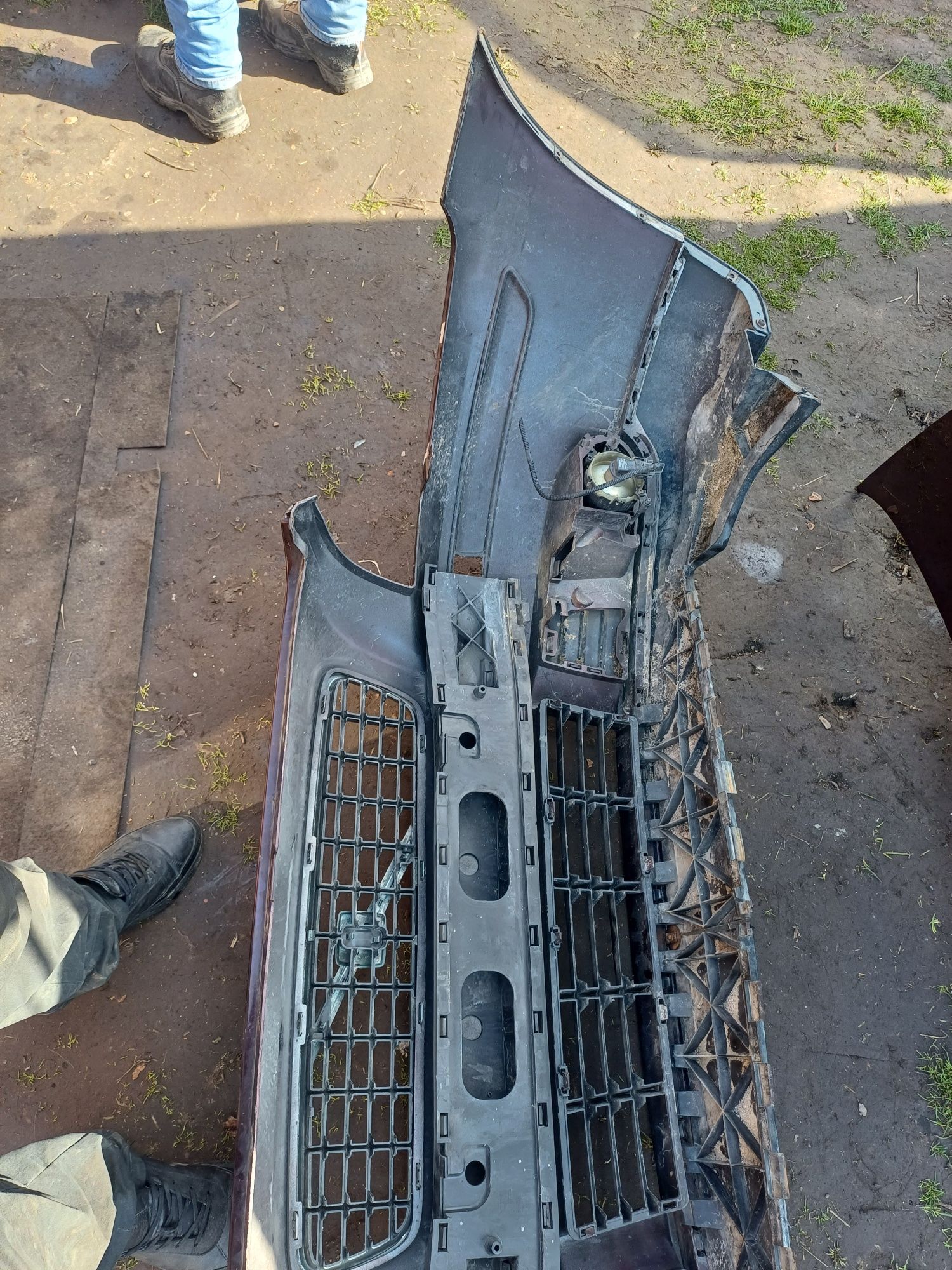Volvo S40 V50 передній бамбер 04-08r