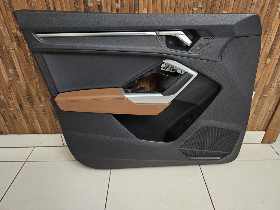 Дверна карта Audi Q3  83A.899.N1D.A в сборі з кнопками