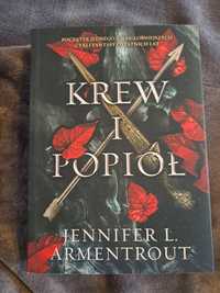 Jennifer L. Armentrout ,,Krew I popiół"