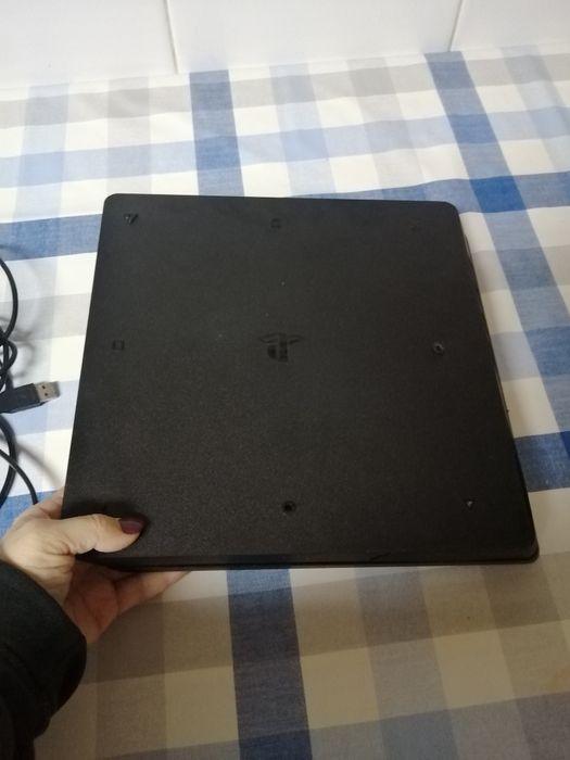 PS4 em muito bom estado