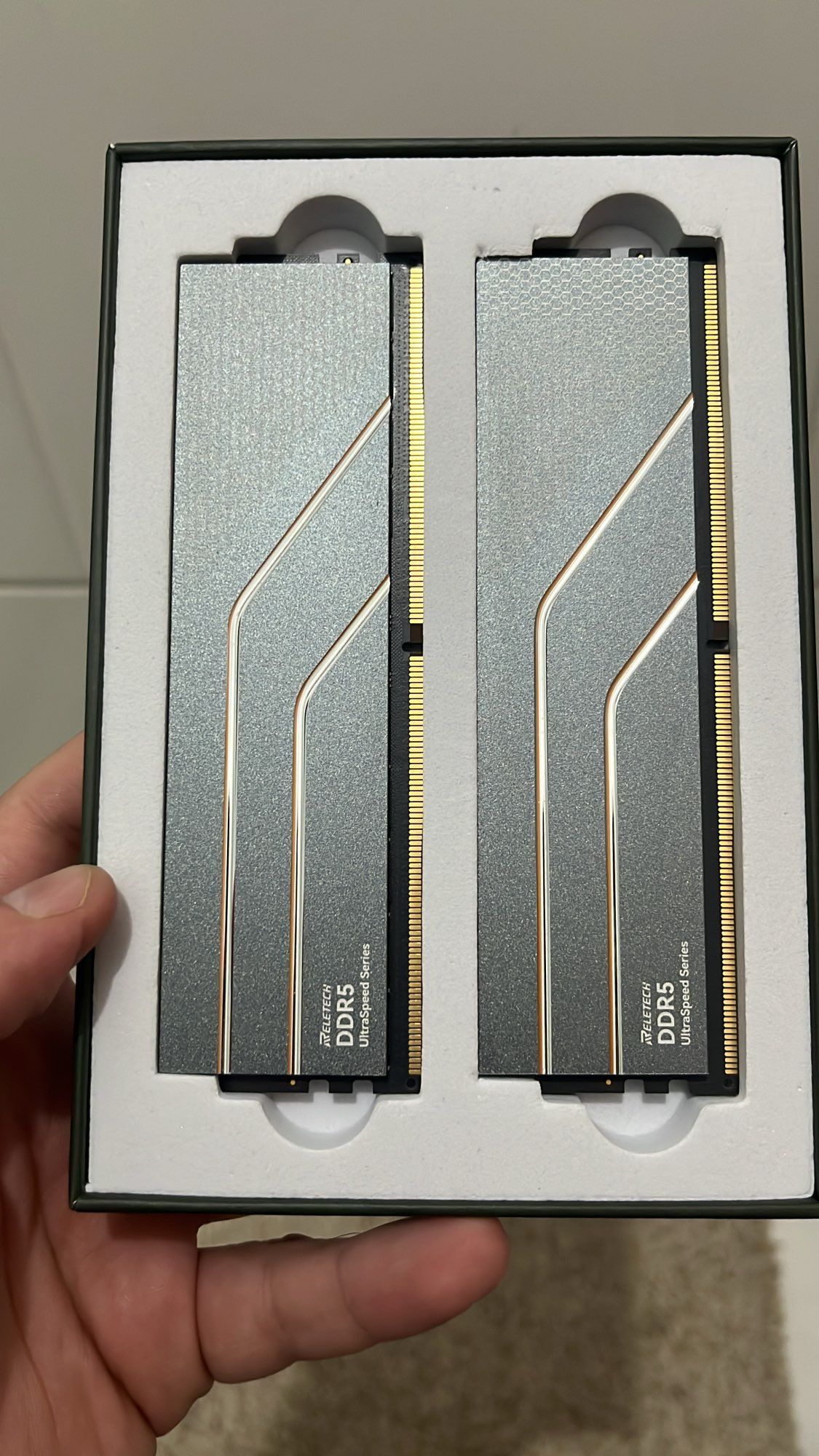 DDR5 32gb (16x2) 6000mhz від reletech нова