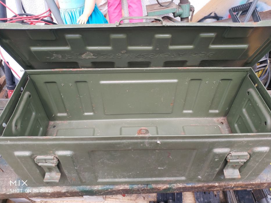 Caixa de munições e outros