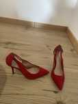 Sapatos de salto marca aldo