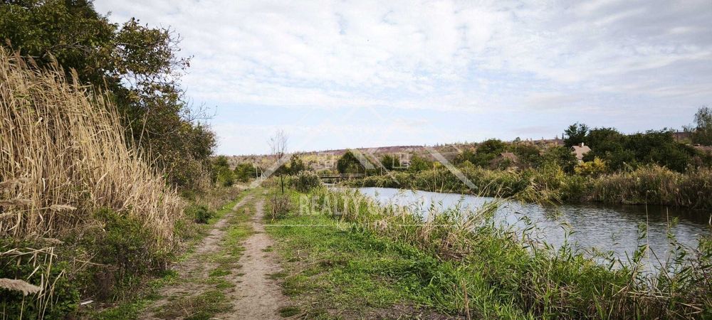Продаж будинку біля річки, вул. Миколи Ходича