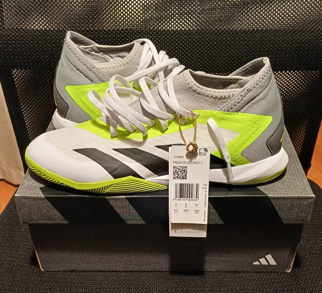 Sapatilhas novas Adidas Predator p/ Futsal