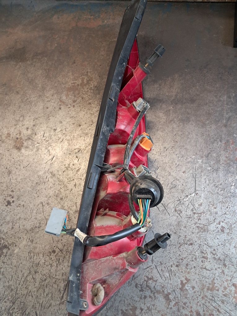 Lampa tył tylna lewa kierowcy Ford Mondeo mk3 Rok 2002 Wersja kombi