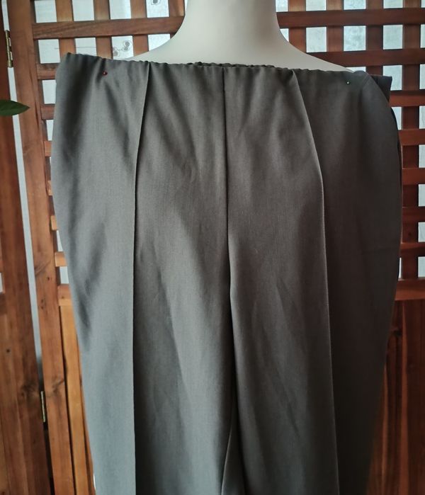 Eleganckie damskie spodnie R 42 ,RABAT ,szczegóły w opisie