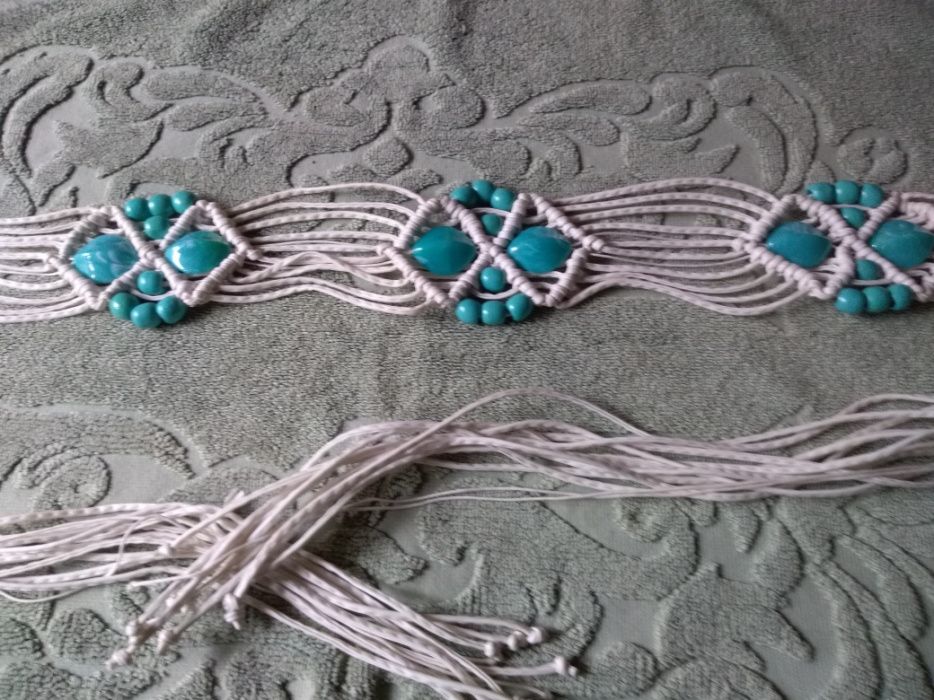 Продам оригинальный женский пояс,Мери Кей - броши,бусы,кулоны,визитниц