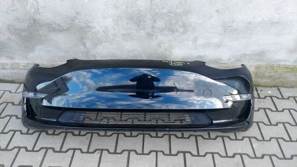 Tesla Model 3 Бампер передній - рестайл дорестайл