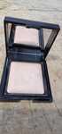 Laura Mercier candleglow sheer perfecing powder satynowe wykończenie