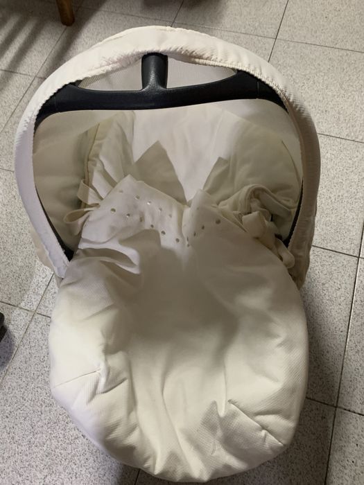 carrinho de bebé e alcofa