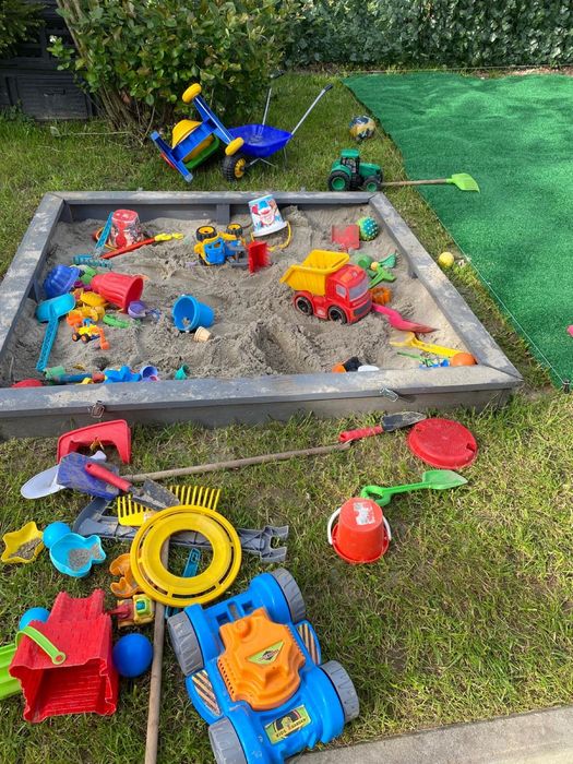 Piaskownica drewniana duża około 160x160