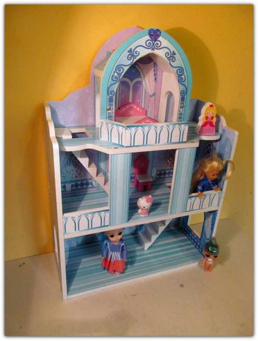 Drewniany domek dla lalek Śnieżny pałac Elefun