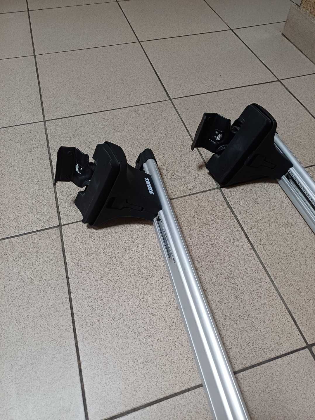 Belki dachowe Thule do Toyota Corolla  e12