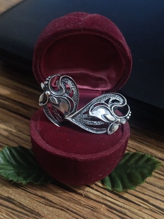 Кульчики, повністю срібні