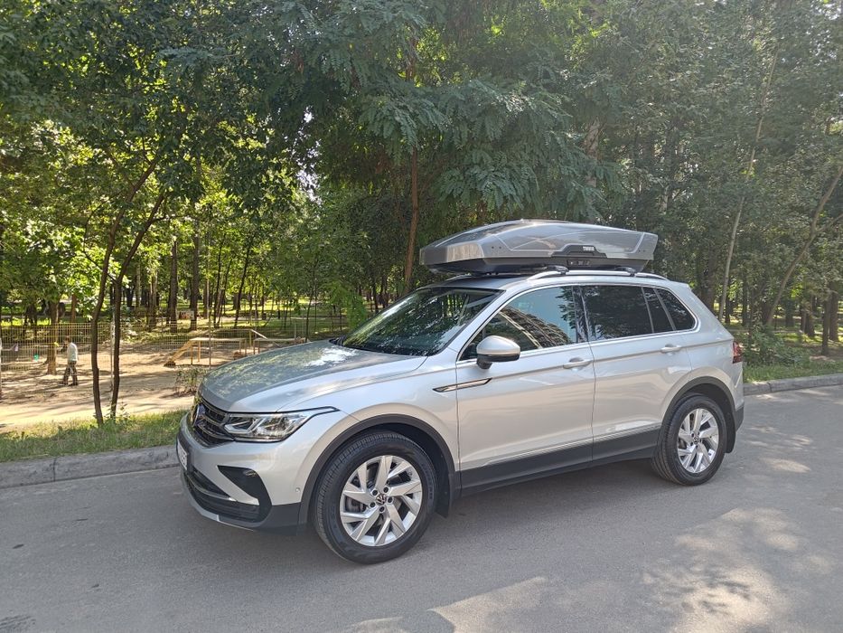 Поперечні рейлінги Thule + багажник THULE Motion XT XL 500 l