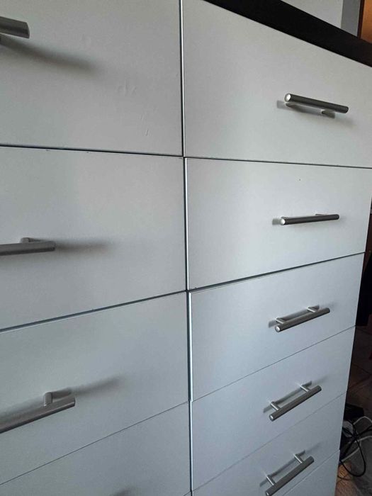 Komoda biało-czarna (124cm) nowoczesna i pojemna