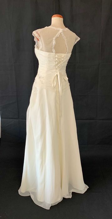 Nowa szyfonowa suknia ślubna Papas Michel 38 M Linia A z trenem ivory