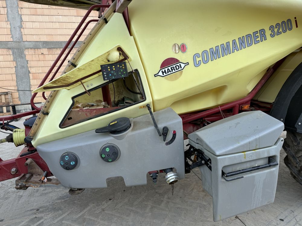 Hardi Commander  3200