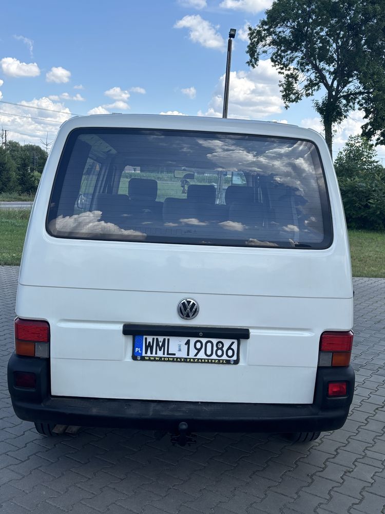 Ładny Volkswagen T4 - wersja 6 osobowa