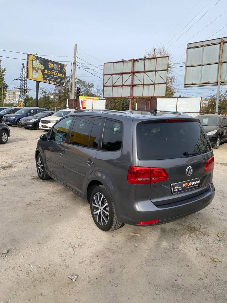 Volkswagen Touran 2011 рік 1.6 дизель