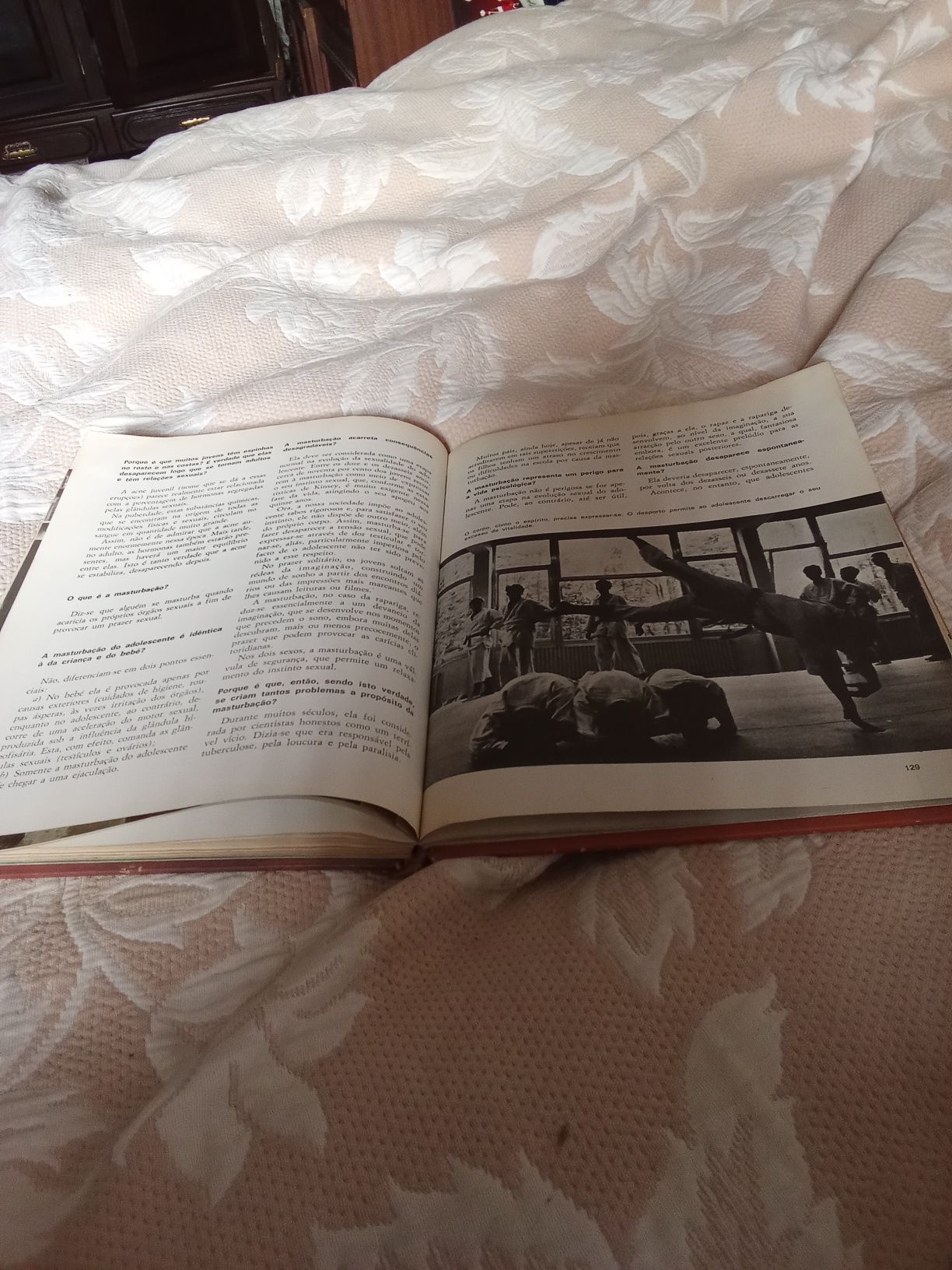 Vendo livro Enciclopedia da vida sexual dos 14 aos 16