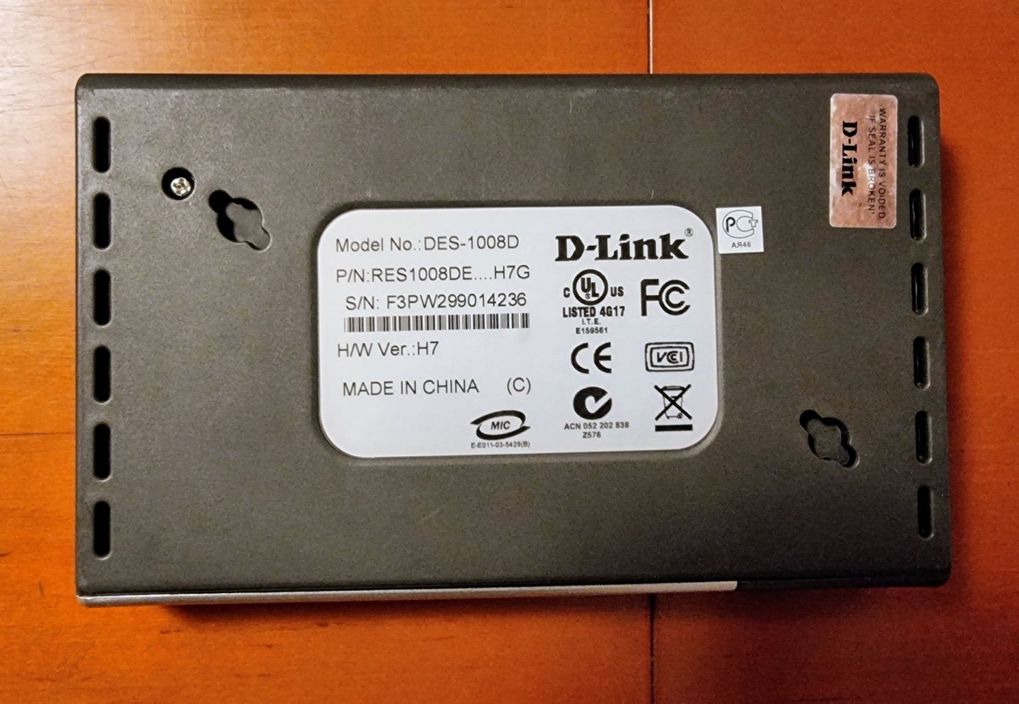 Коммутатор Switch D-Link DES-1008D