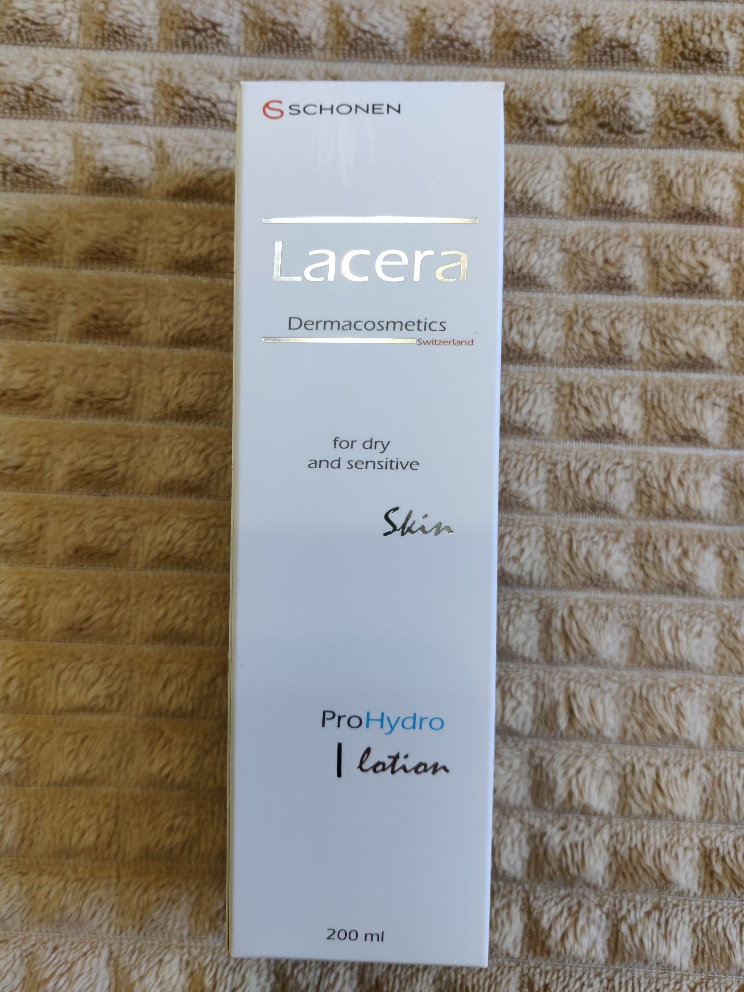 Зволожуючий лосьйон для шкіри Lacera ProHydro lotion