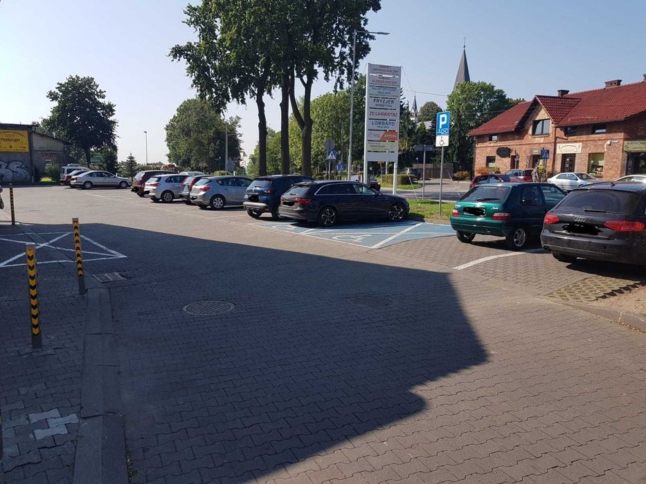 Lokal handlowo-usługowo-biurowy z lokalizacją w centrum miasta.