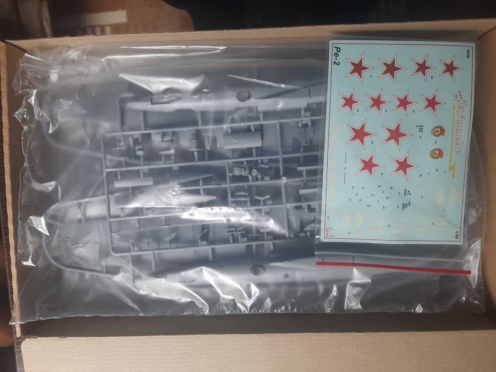 Продам модель самолета Пе-2 1/48 Звезда